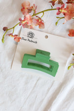 Medium hair clip - apple green